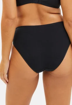 Briefs Ava