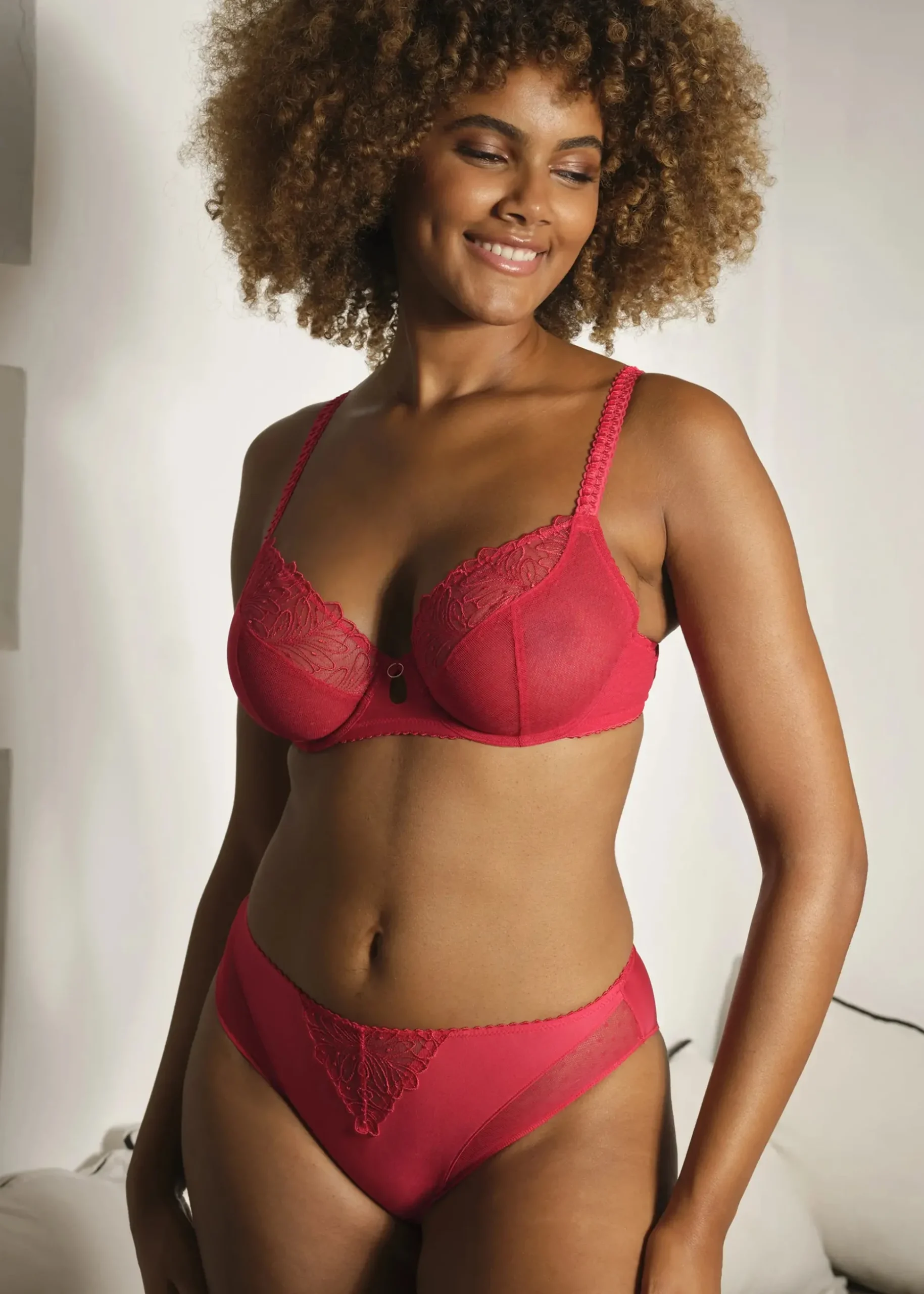 Briefs Esme