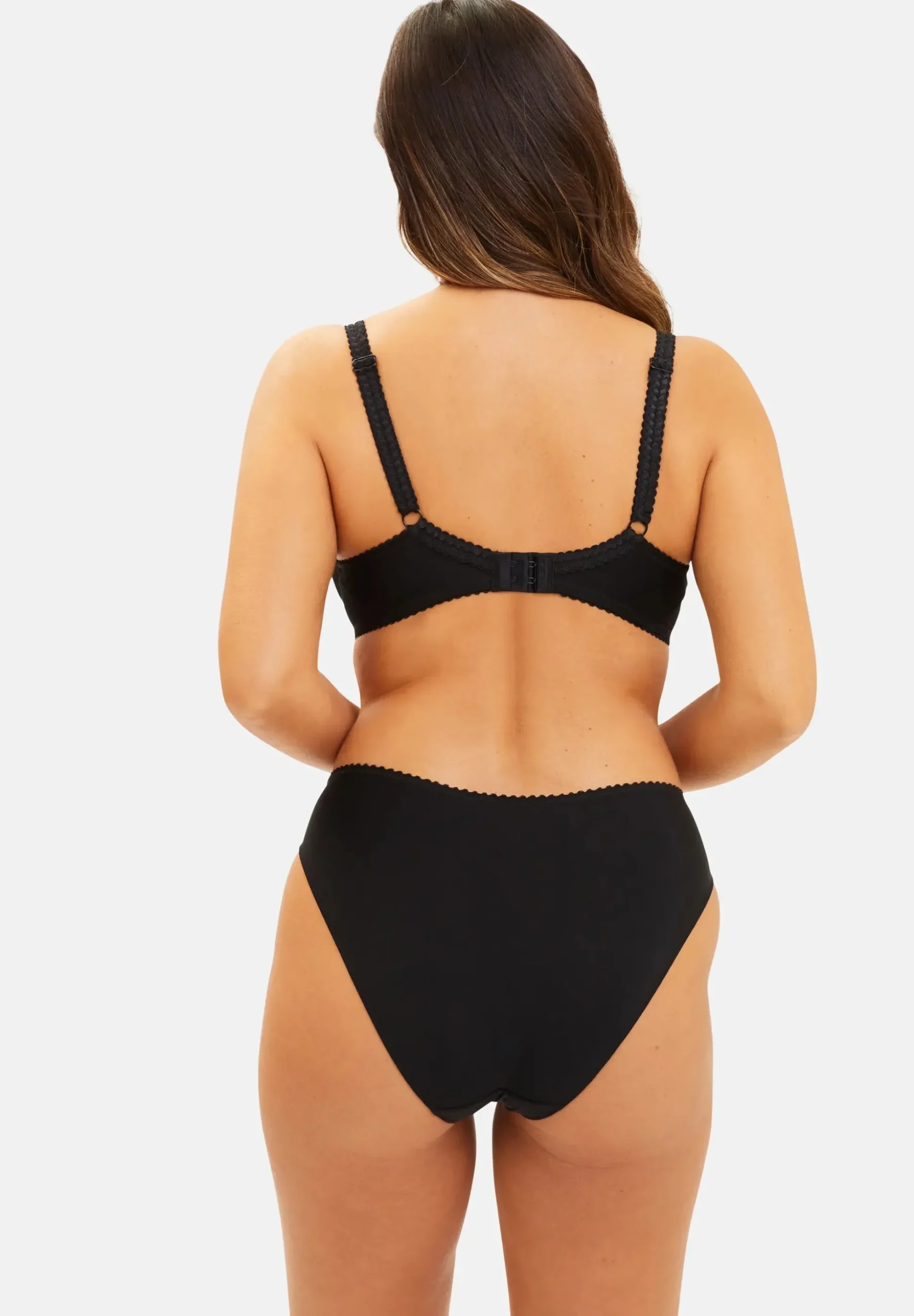 Briefs Esme