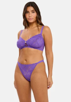 Briefs Romane D.