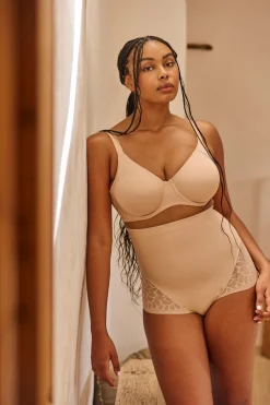 High waisted medium Briefs Perfect curves