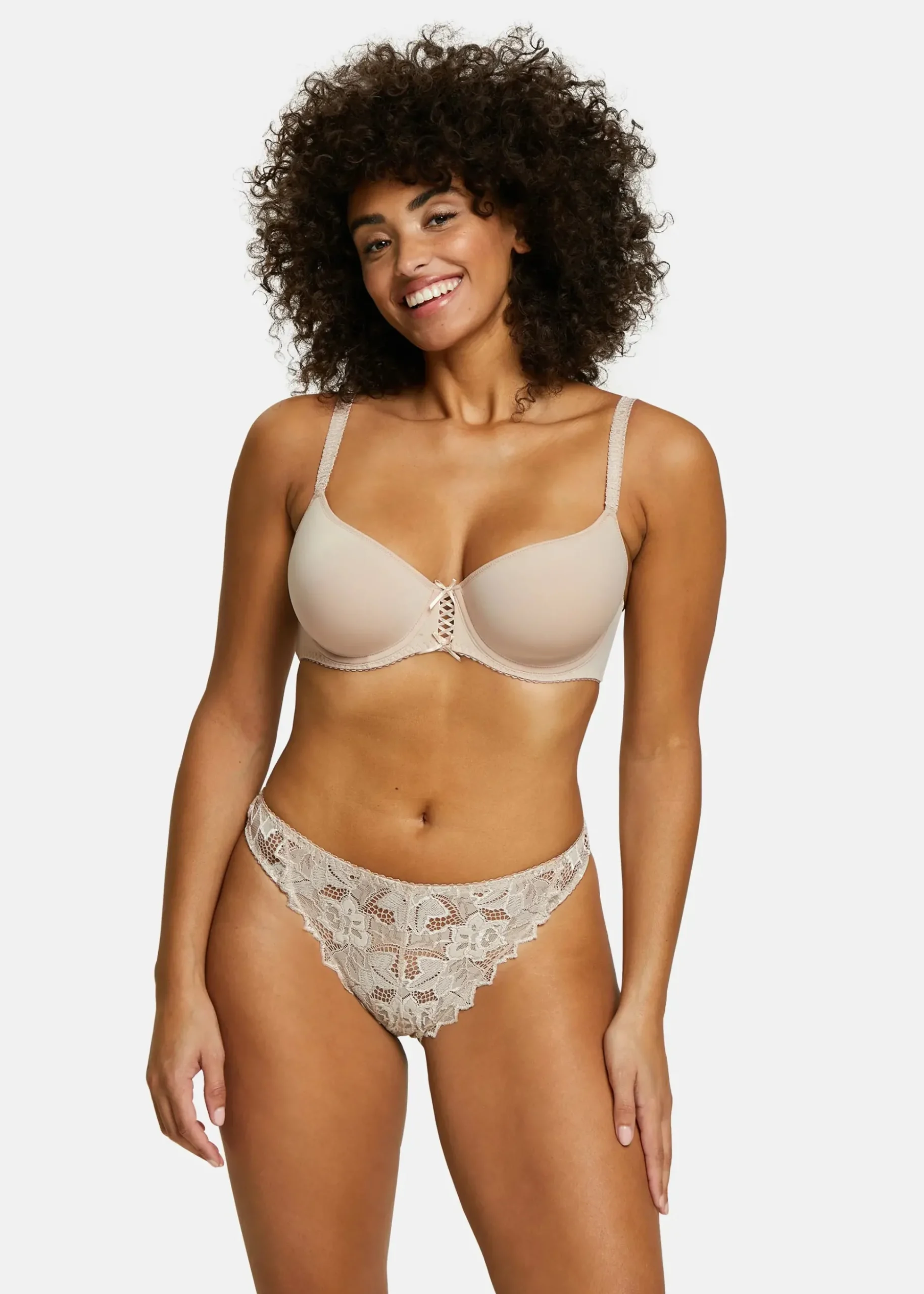 Lightly lined spacer bra Arum