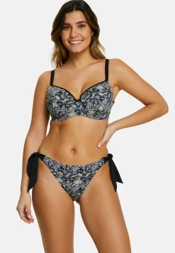 Lightly lined underwired bikini top At the world's end