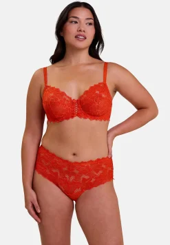 Medium briefs Arum