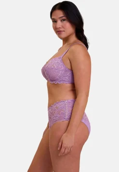 Medium briefs Arum