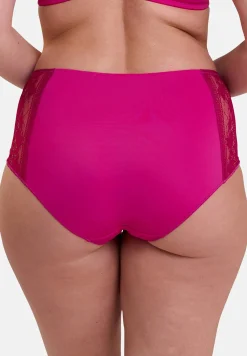 Medium briefs Suzie