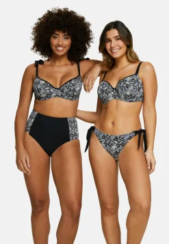 Underwired bikini top At the world's end