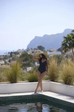 Underwired one-piece shaping swimsuit Aruba